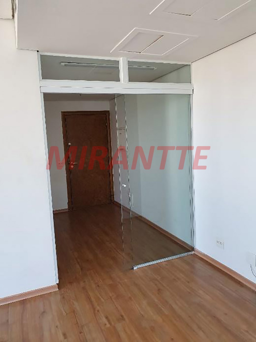 Conjunto comercial de 68m² em Cidade Monções