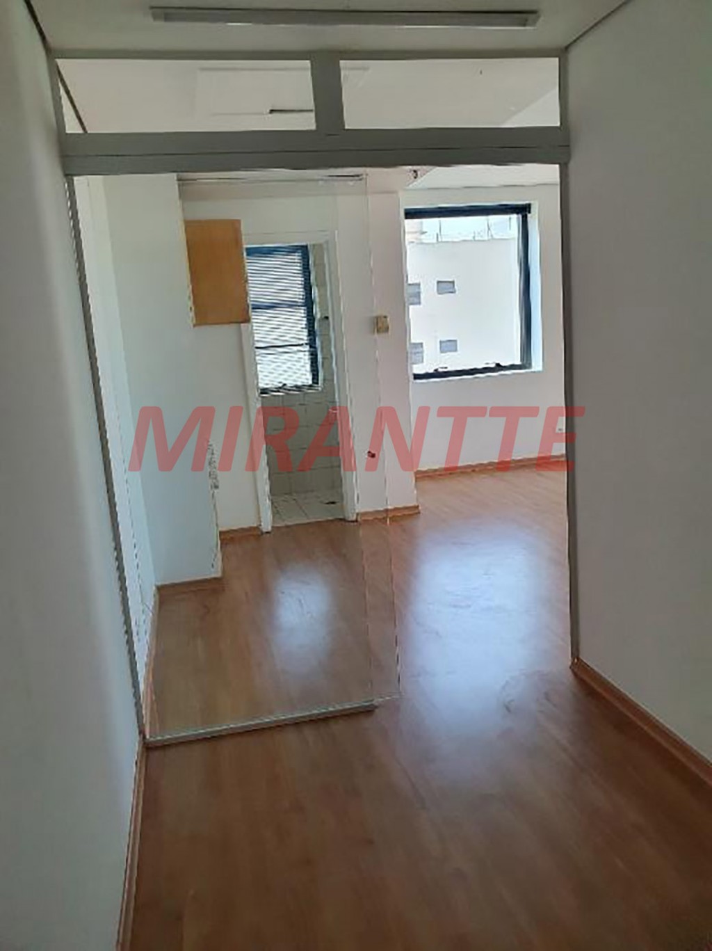Conjunto comercial de 68m² em Cidade Monções