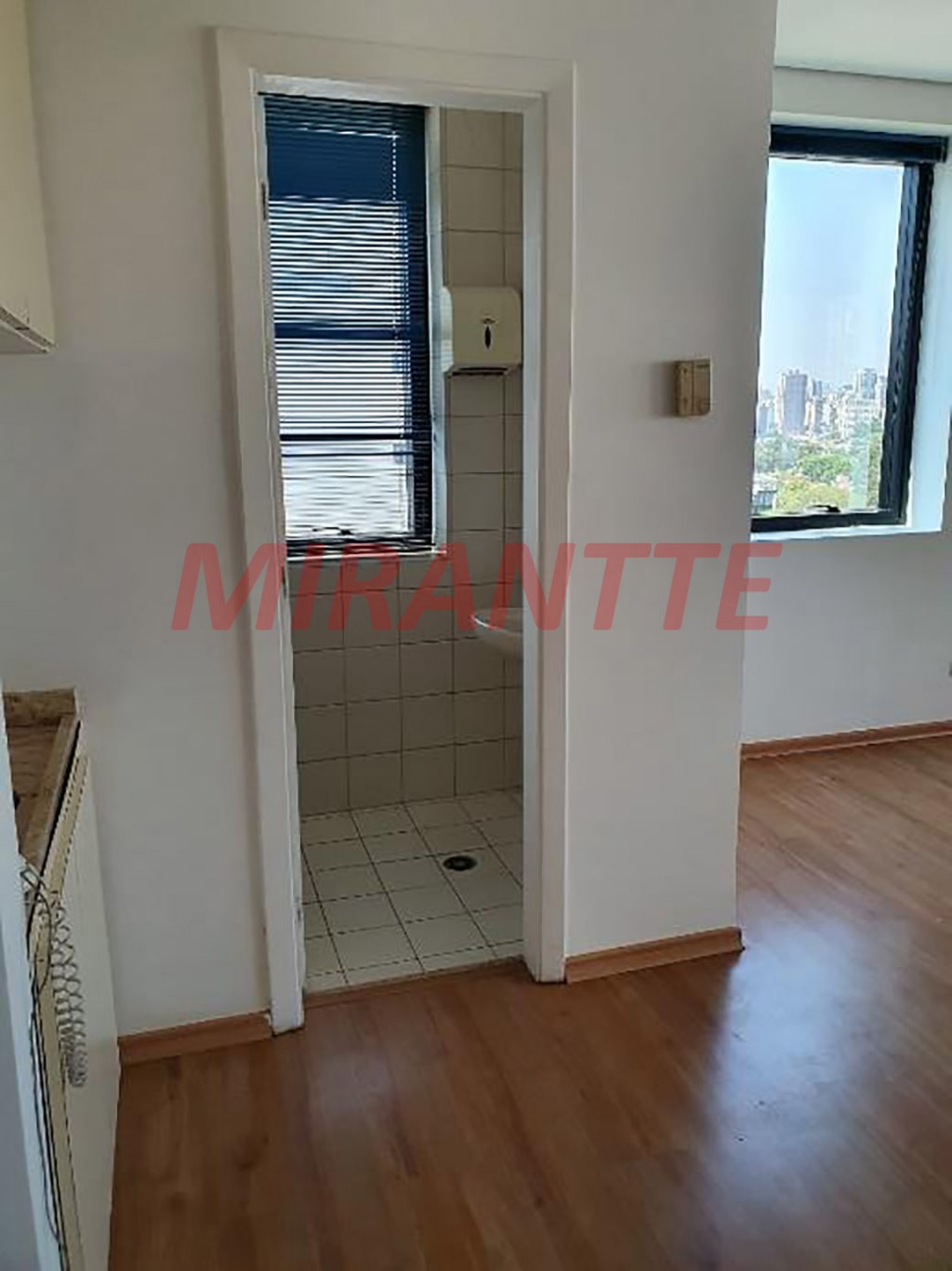 Conjunto comercial de 68m² em Cidade Monções