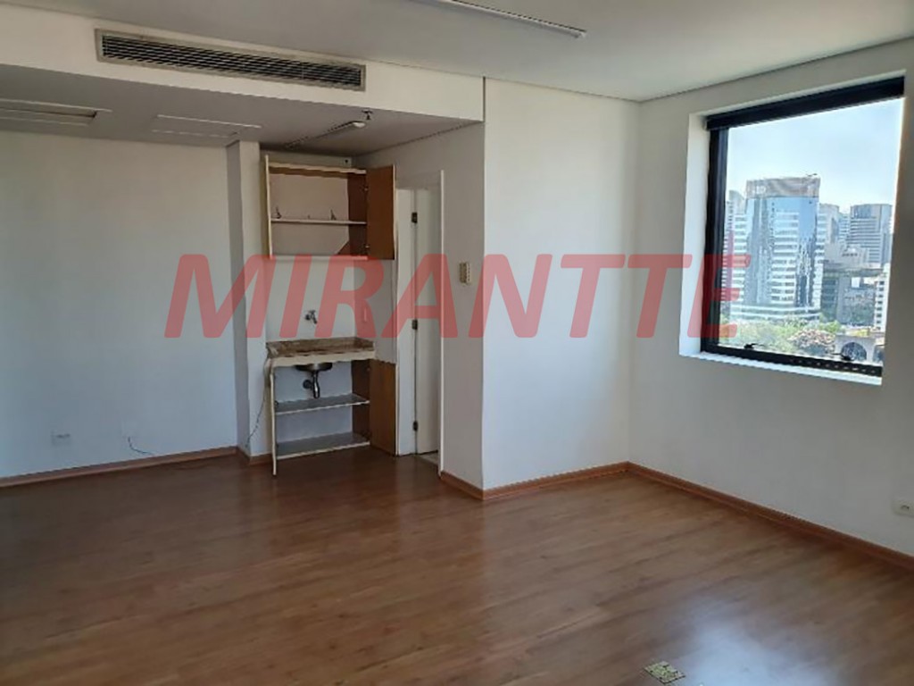 Conjunto comercial de 68m² em Cidade Monções