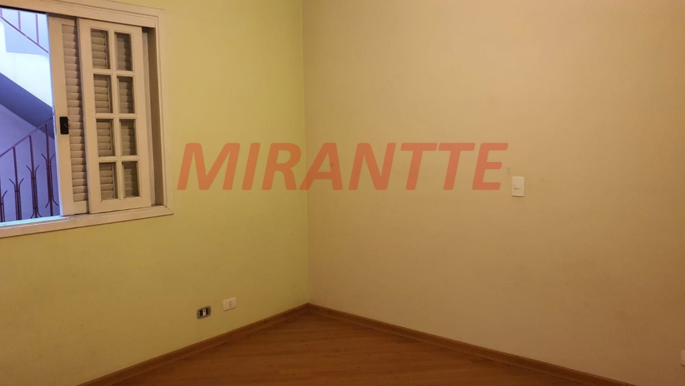 Casa terrea de 237m² com 5 quartos em Vila Nivi