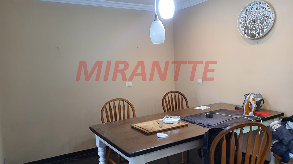 Casa terrea de 237m² com 5 quartos em Vila Nivi