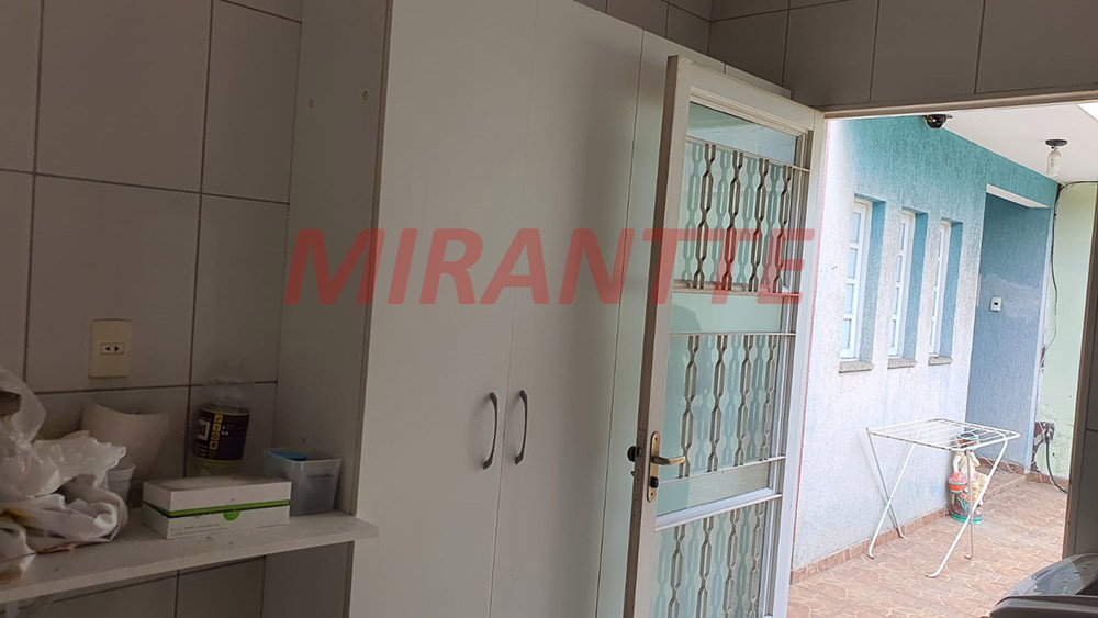 Casa terrea de 237m² com 5 quartos em Vila Nivi
