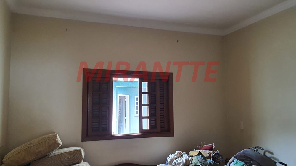 Casa terrea de 237m² com 5 quartos em Vila Nivi
