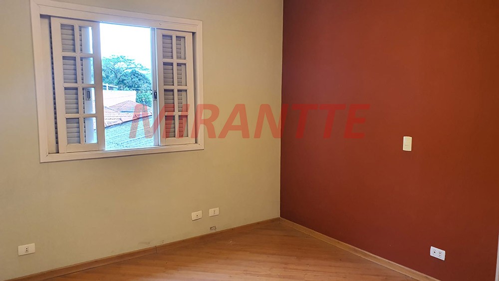 Casa terrea de 237m² com 5 quartos em Vila Nivi