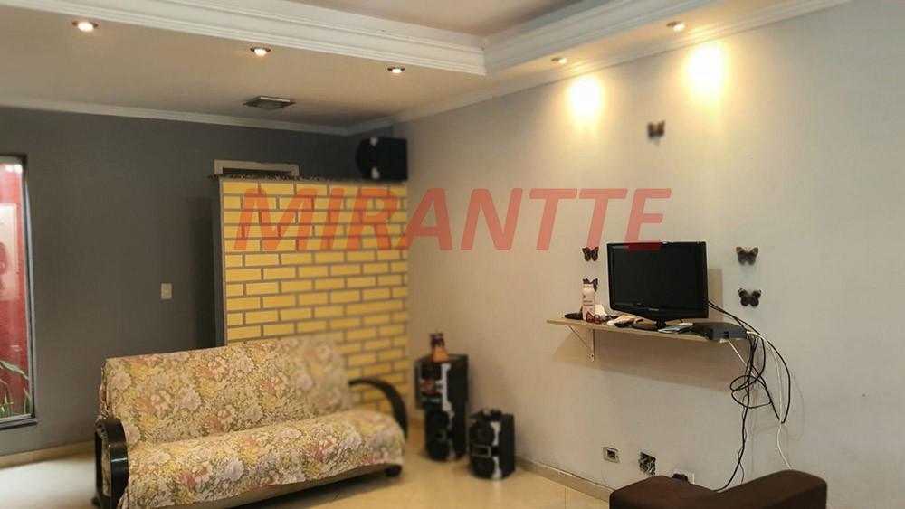 Casa terrea de 237m² com 5 quartos em Vila Nivi