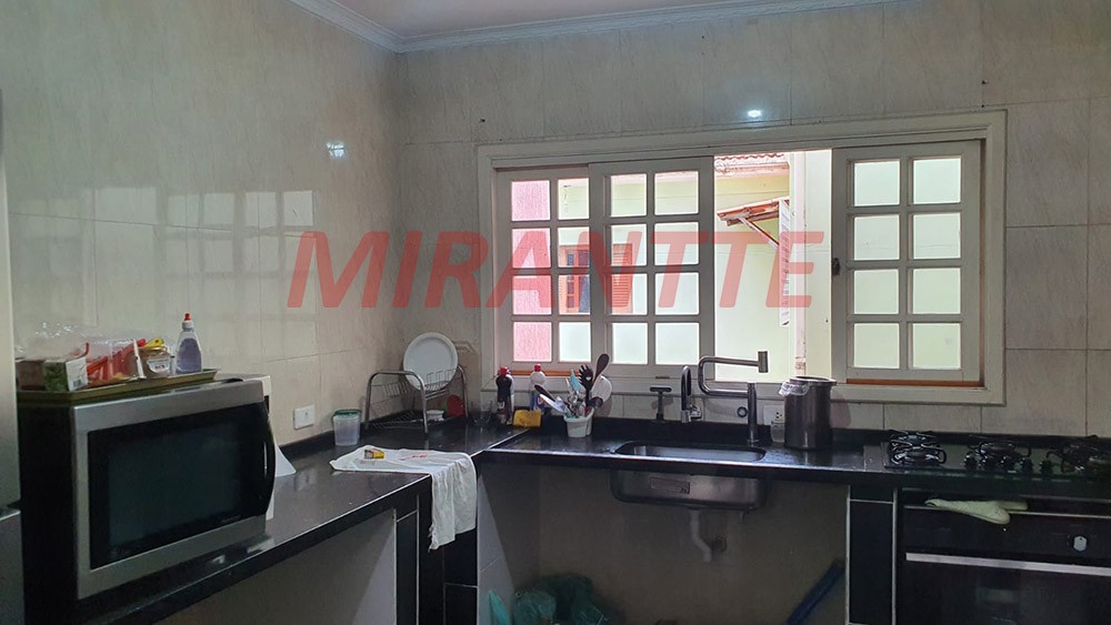 Casa terrea de 237m² com 5 quartos em Vila Nivi