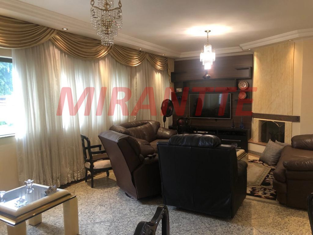 Casa terrea de 290m² com 3 quartos em Barro Branco