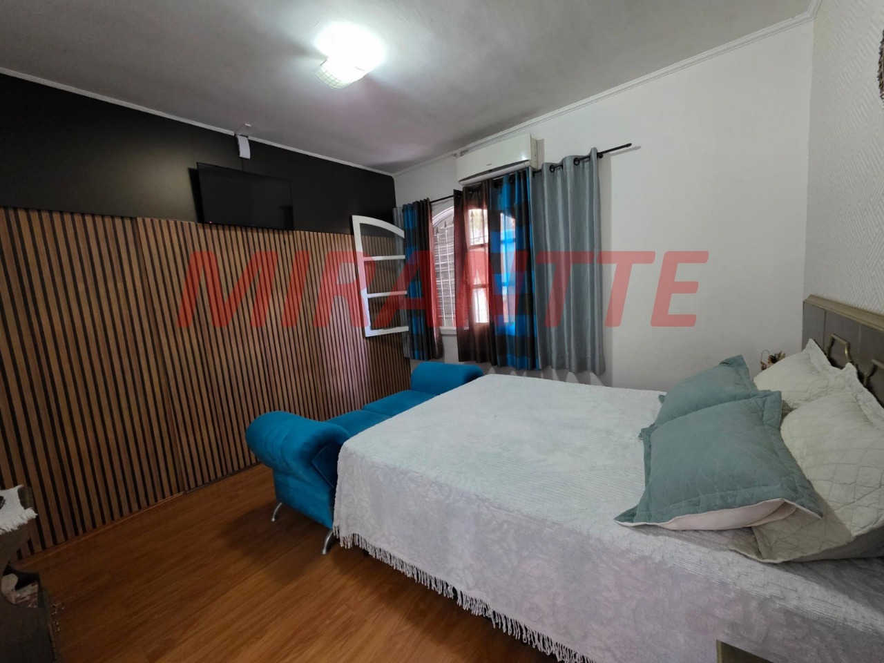 Cond. fechado de 282m² com 3 quartos em Vila Irmaos Arnoni