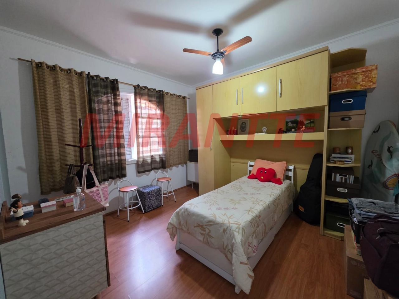 Cond. fechado de 282m² com 3 quartos em Vila Irmaos Arnoni