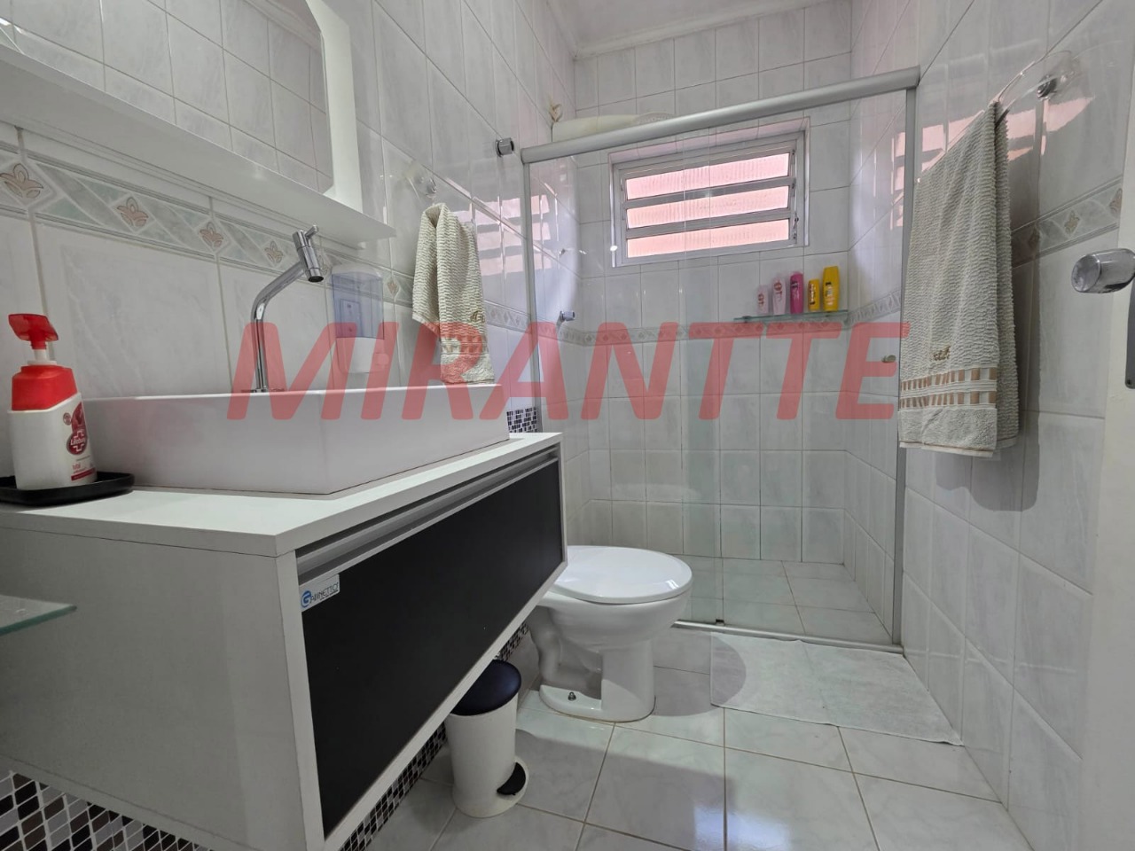 Cond. fechado de 282m² com 3 quartos em Vila Irmaos Arnoni