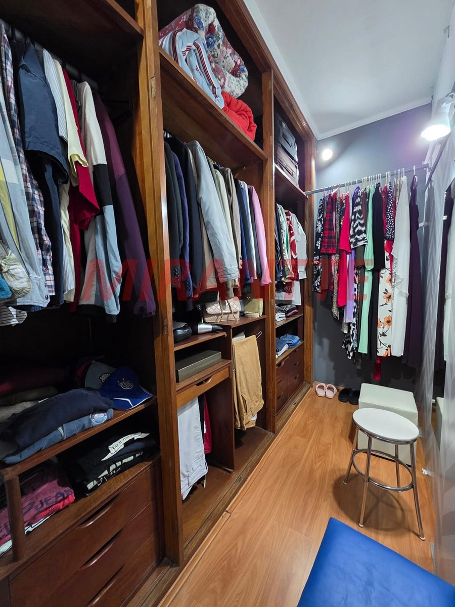 Cond. fechado de 282m² com 3 quartos em Vila Irmaos Arnoni
