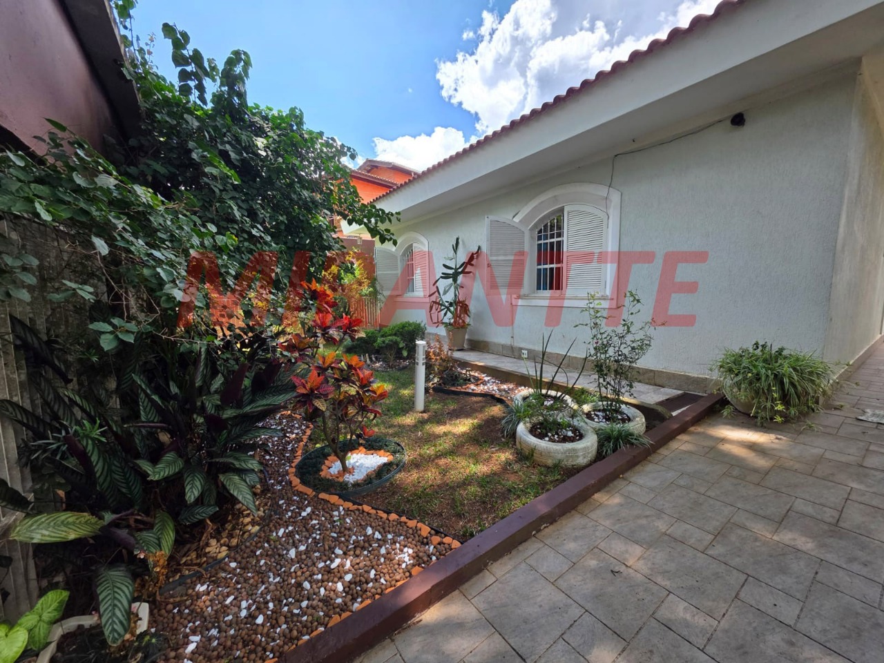 Cond. fechado de 282m² com 3 quartos em Vila Irmaos Arnoni