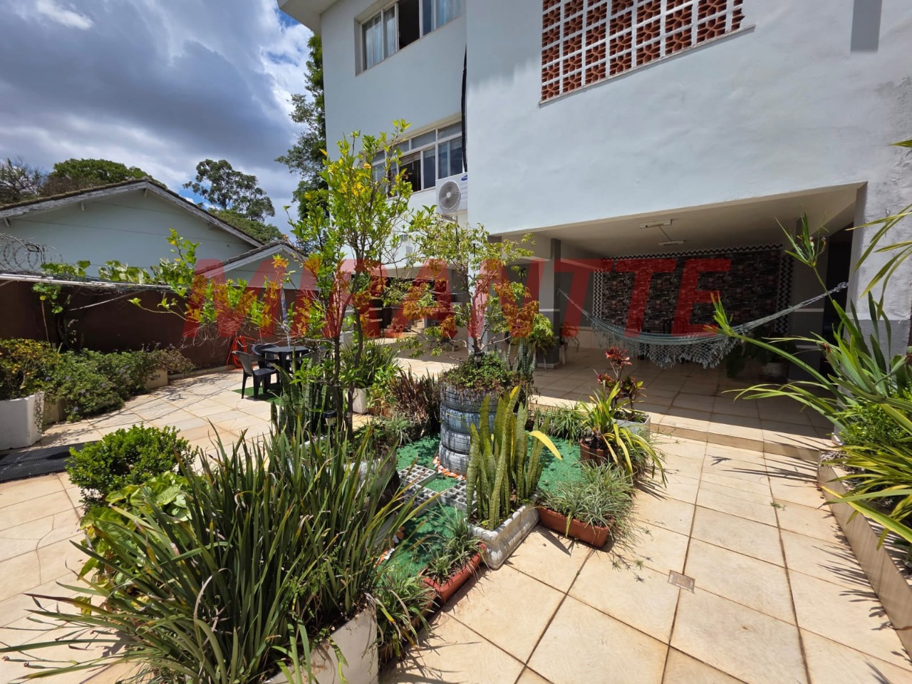 Cond. fechado de 282m² com 3 quartos em Vila Irmaos Arnoni