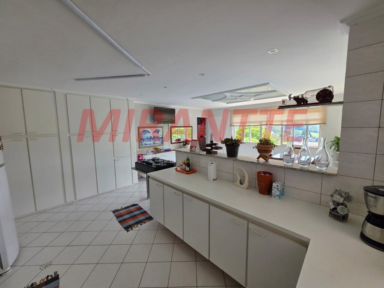 Cond. fechado de 282m² com 3 quartos em Vila Irmaos Arnoni