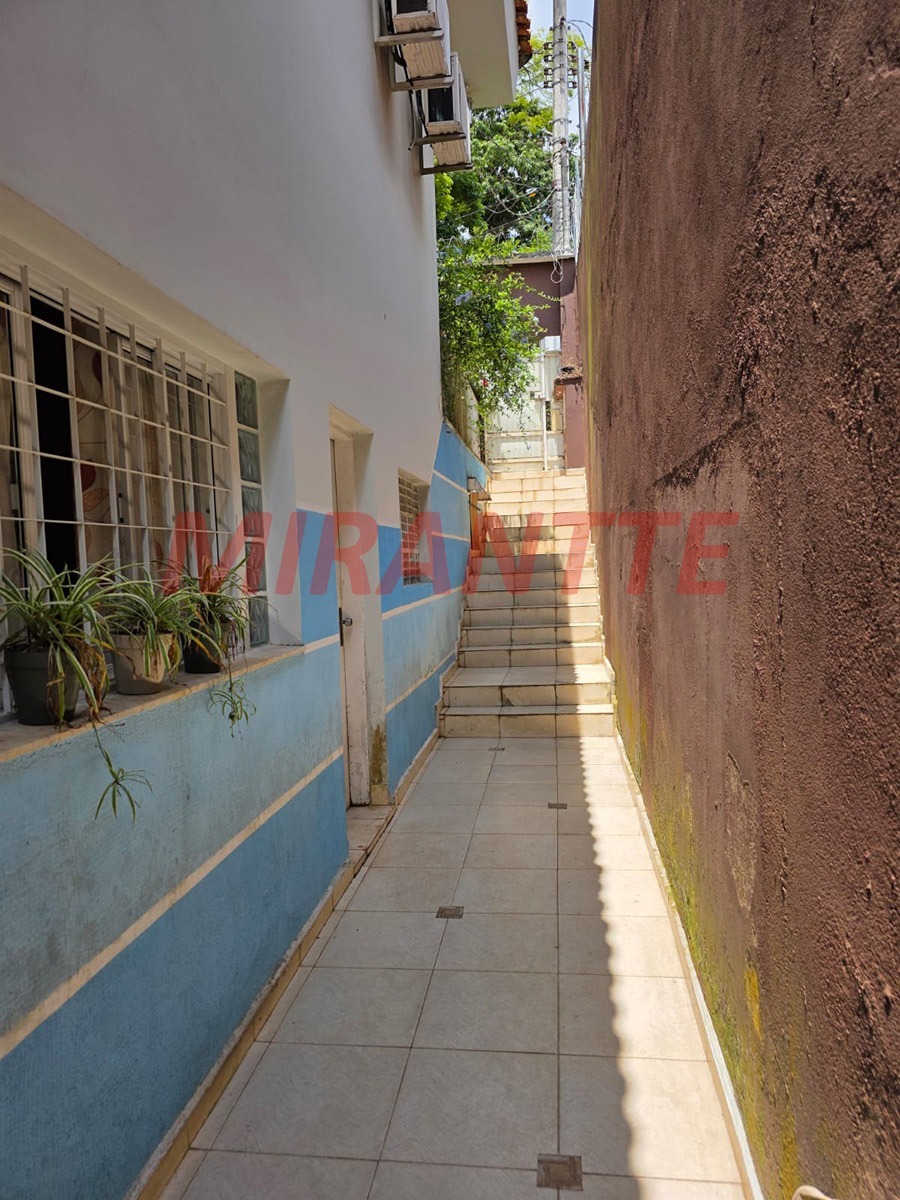 Cond. fechado de 282m² com 3 quartos em Vila Irmaos Arnoni