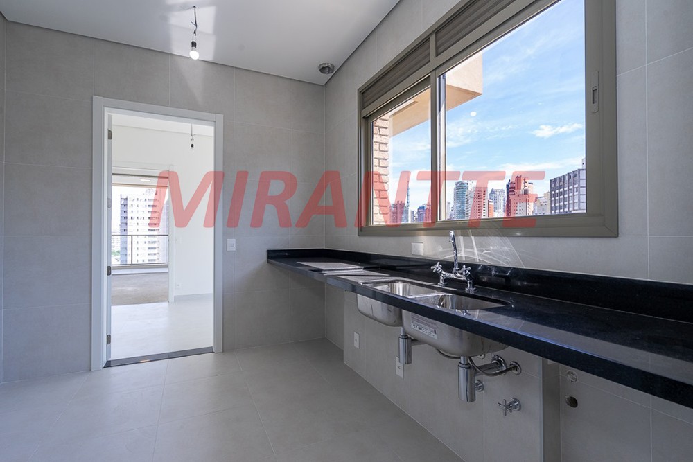 Apartamento de 294m² com 4 quartos em Ibirapuera