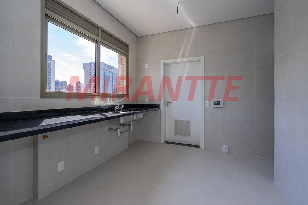 Apartamento de 294m² com 4 quartos em Ibirapuera