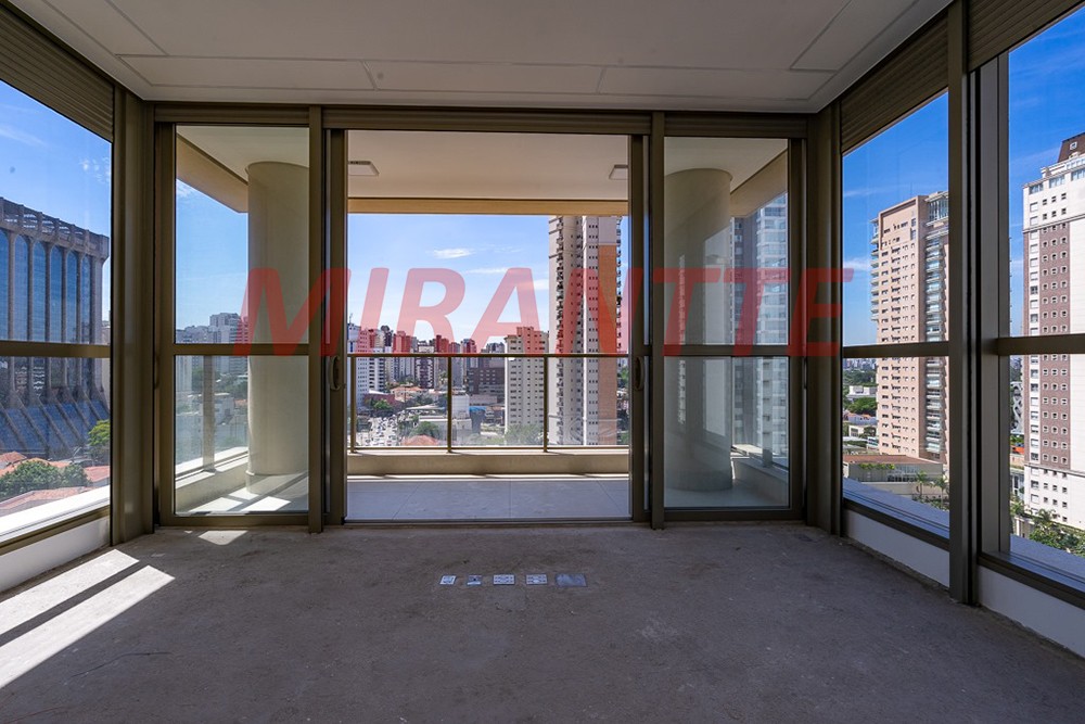 Apartamento de 294m² com 4 quartos em Ibirapuera