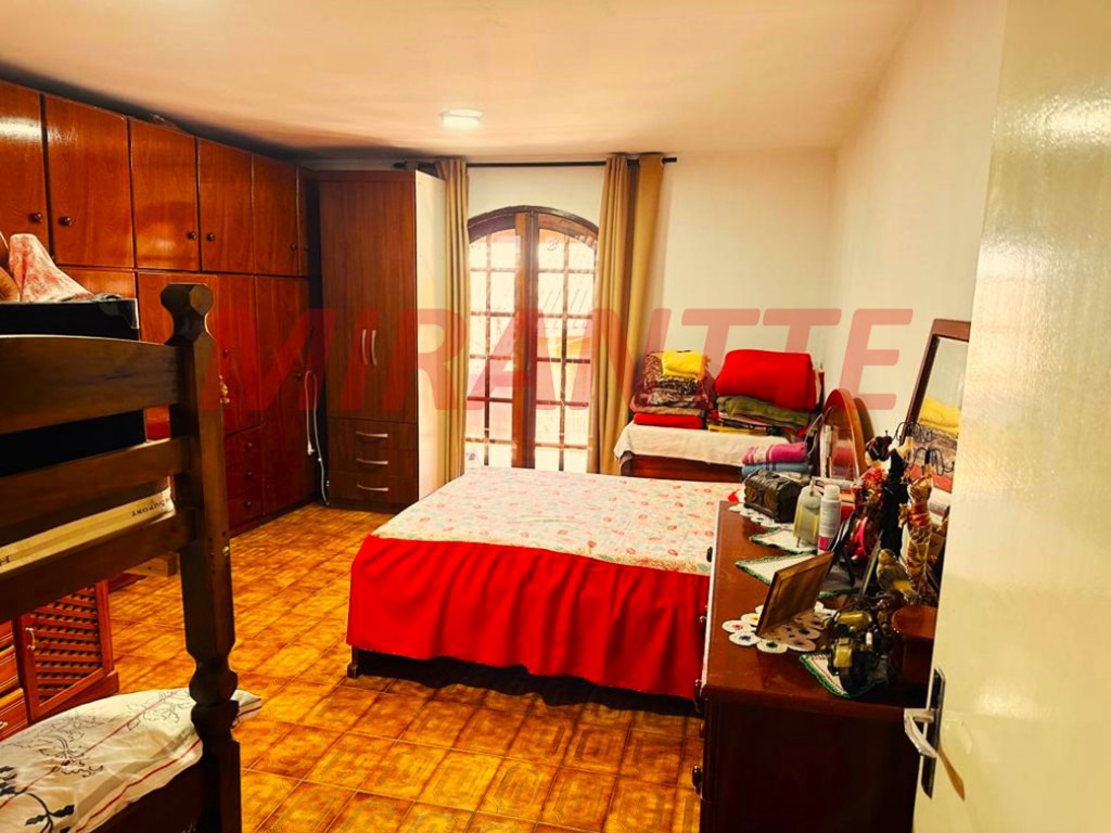 Sobrado de 143m² com 4 quartos em Parque Casa De Pedra
