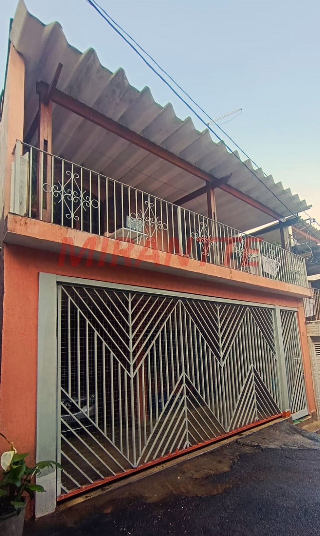 Sobrado de 143m² com 4 quartos em Parque Casa De Pedra