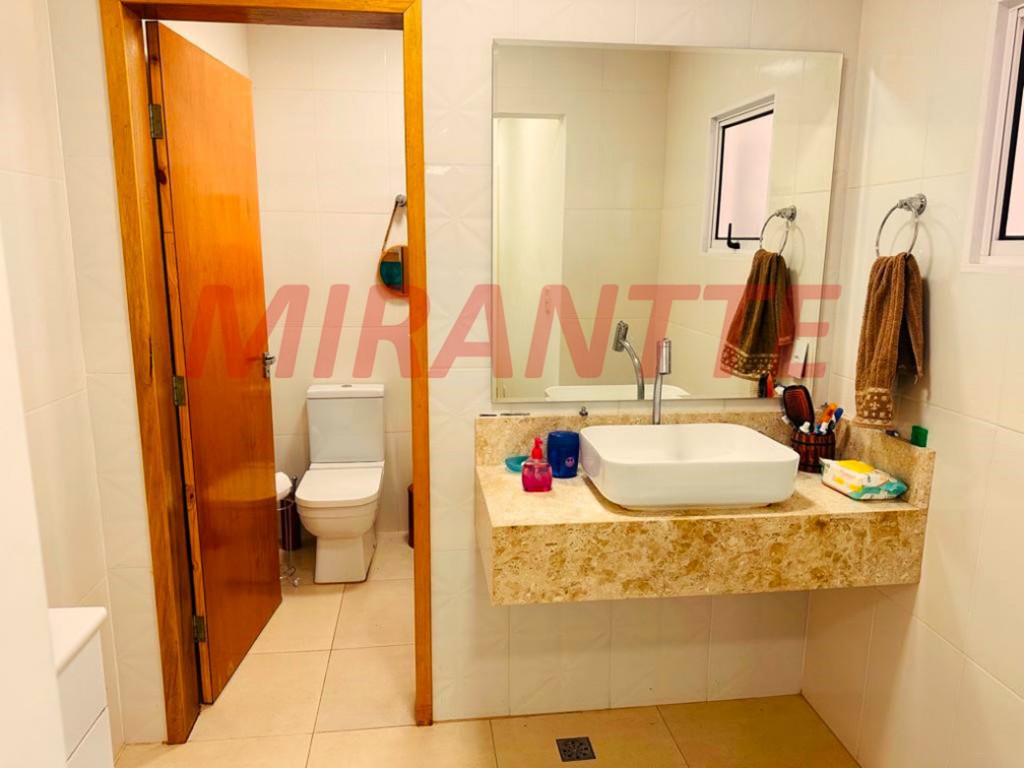 Sobrado de 143m² com 4 quartos em Parque Casa De Pedra