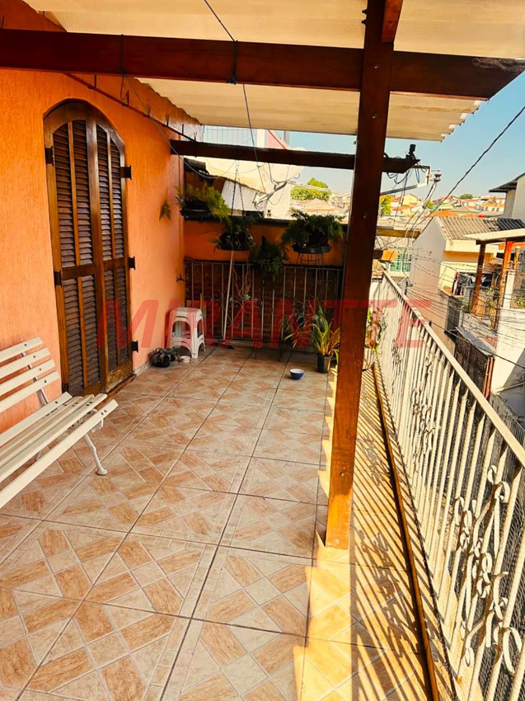 Sobrado de 143m² com 4 quartos em Parque Casa De Pedra