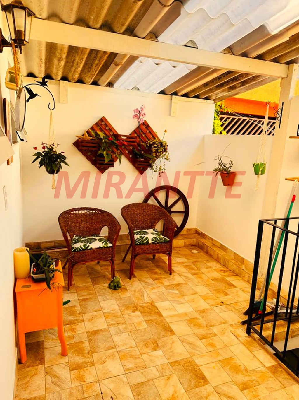 Sobrado de 143m² com 4 quartos em Parque Casa De Pedra