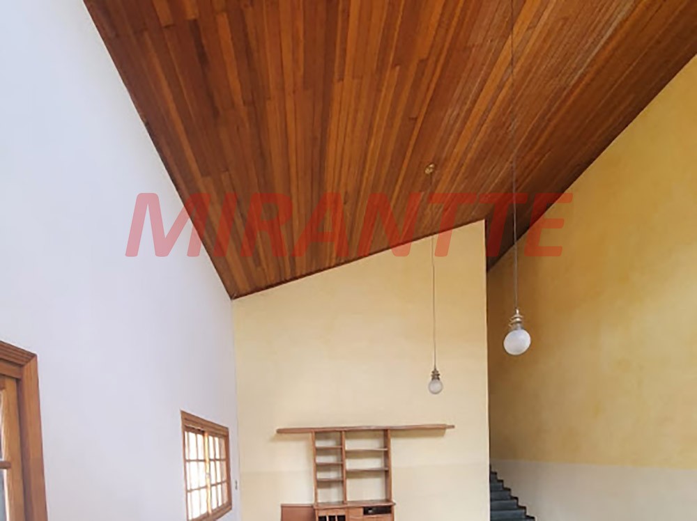 Cond. fechado de 472m² com 5 quartos em Alphaville