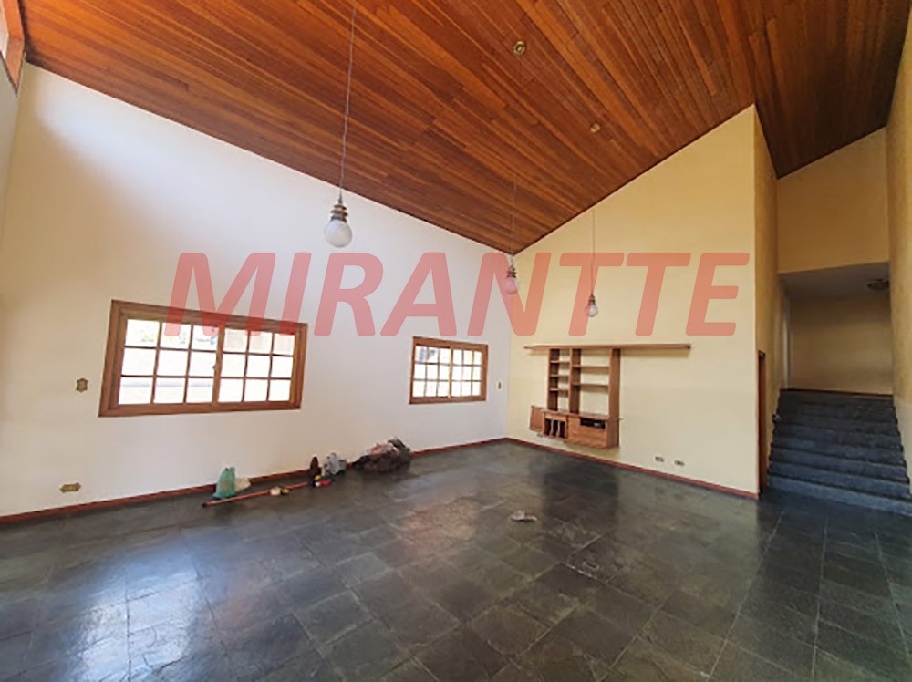 Cond. fechado de 472m² com 5 quartos em Alphaville