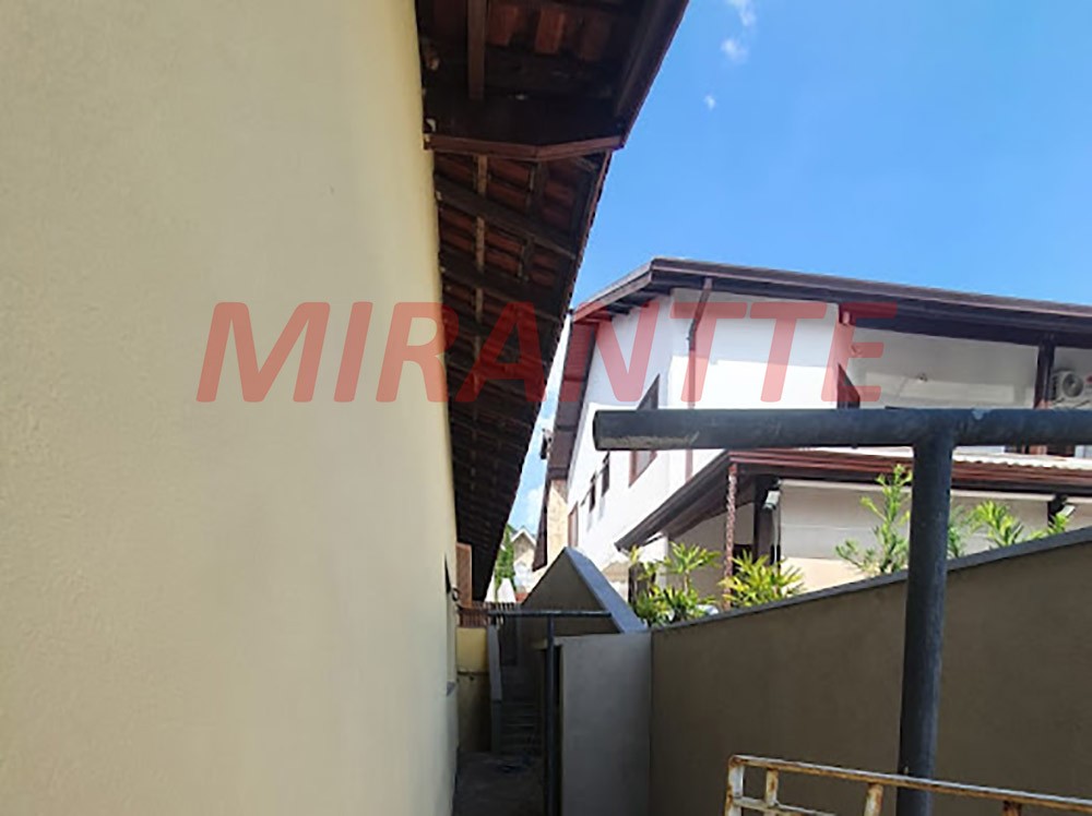 Cond. fechado de 472m² com 5 quartos em Alphaville