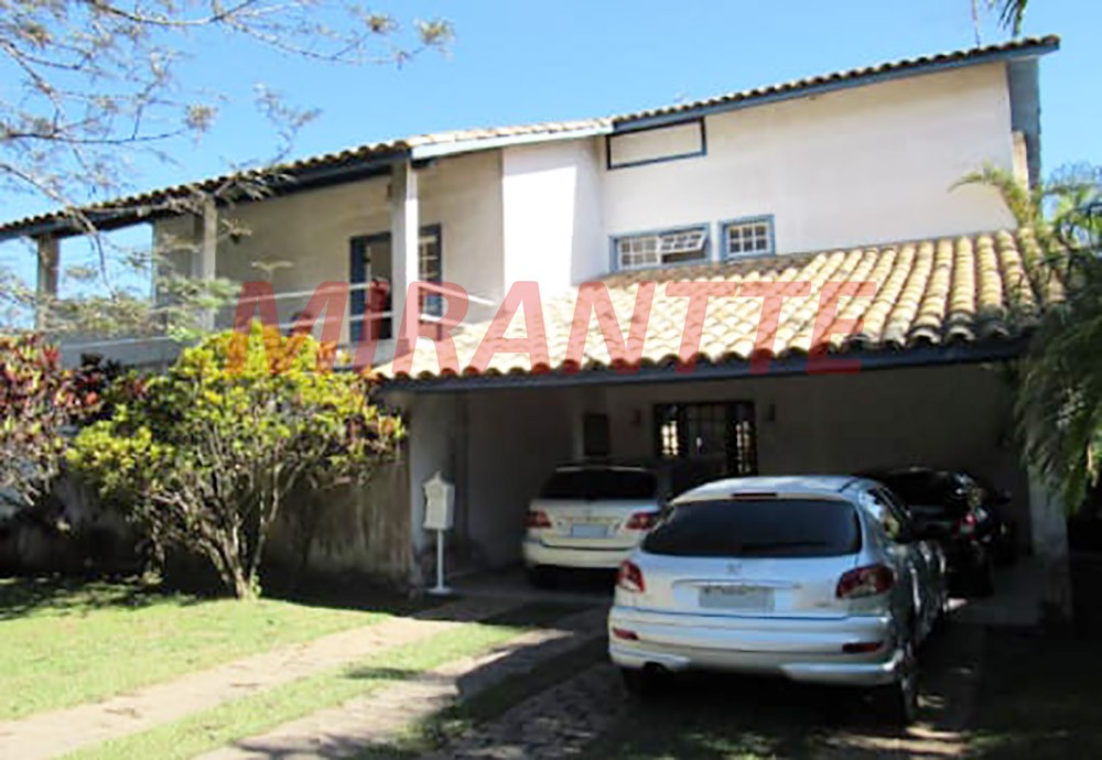 Cond. fechado de 759m² com 5 quartos em Alphaville