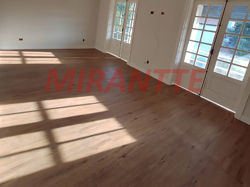 Cond. fechado de 759m² com 5 quartos em Alphaville