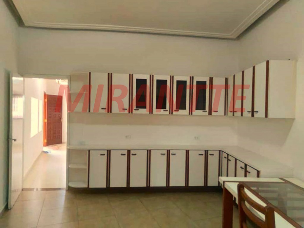Sobrado de 200m² com 3 quartos em Jardim Peri