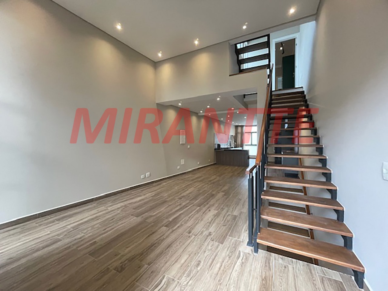 Sobrado de 189m² com 2 quartos em Jardim São Paulo