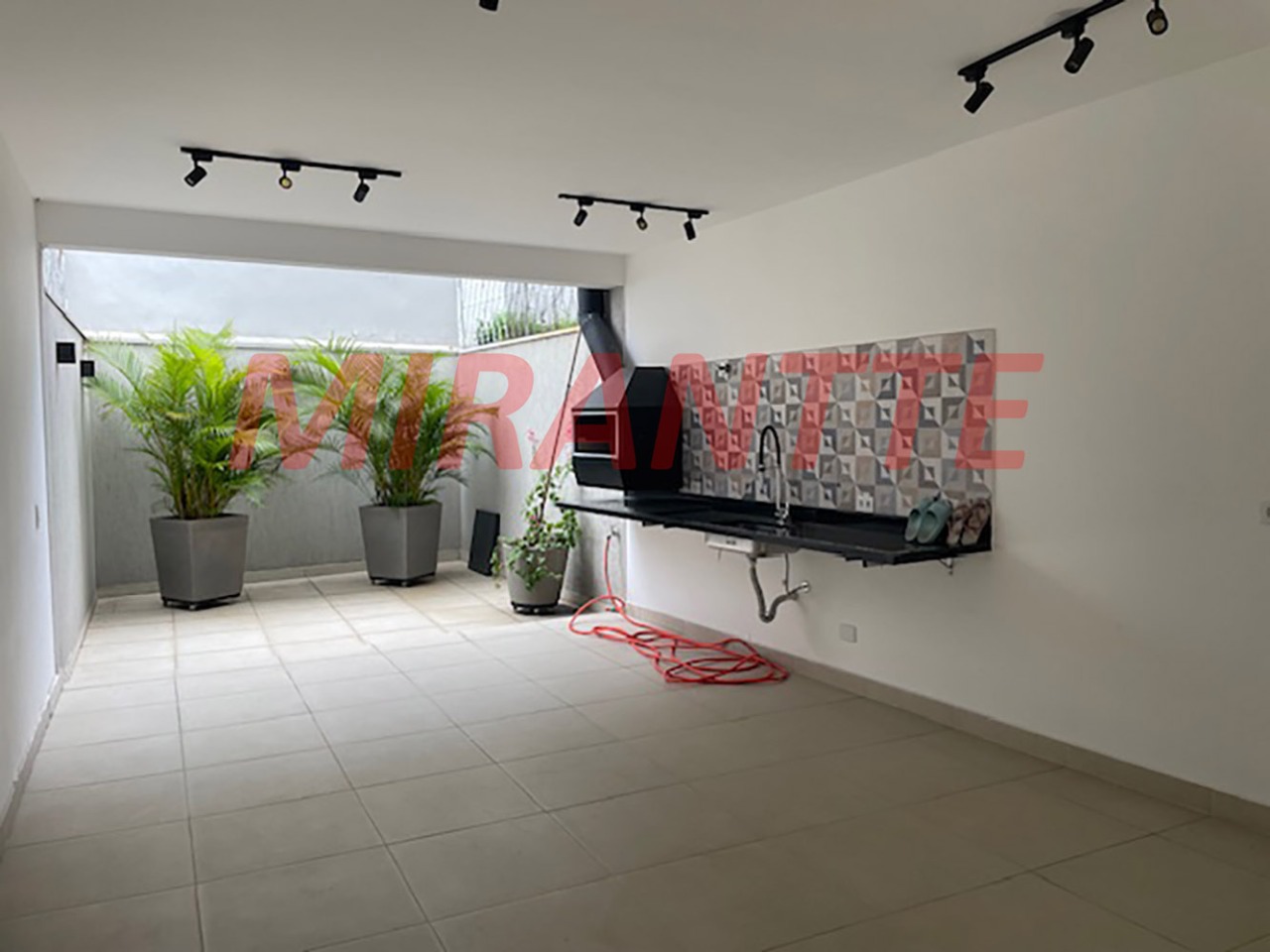 Sobrado de 189m² com 2 quartos em Jardim São Paulo