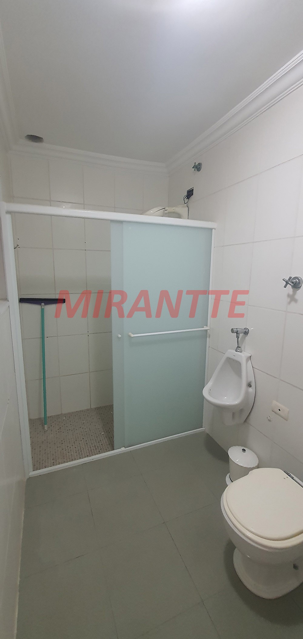 Sobrado de 210m² com 4 quartos em Parque Casa De Pedra