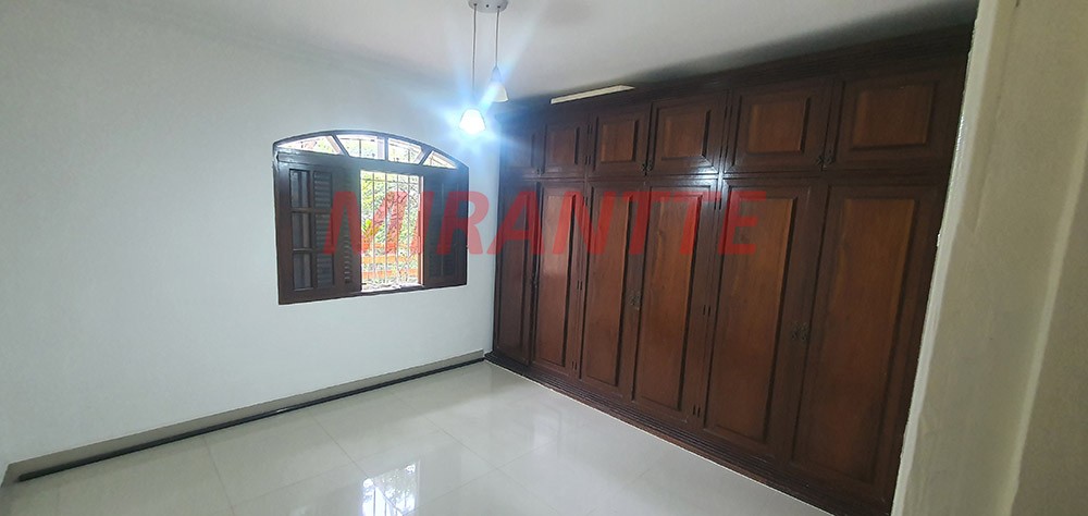 Sobrado de 210m² com 4 quartos em Parque Casa De Pedra