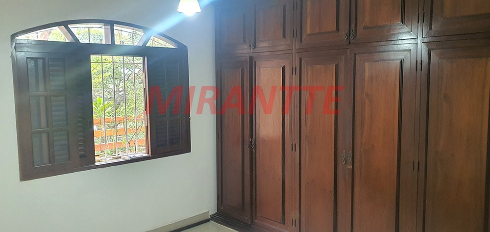 Sobrado de 210m² com 4 quartos em Parque Casa De Pedra