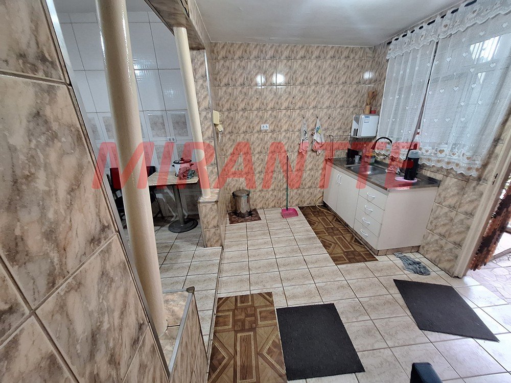 Sobrado de 180m² com 4 quartos em Vila Dionisia