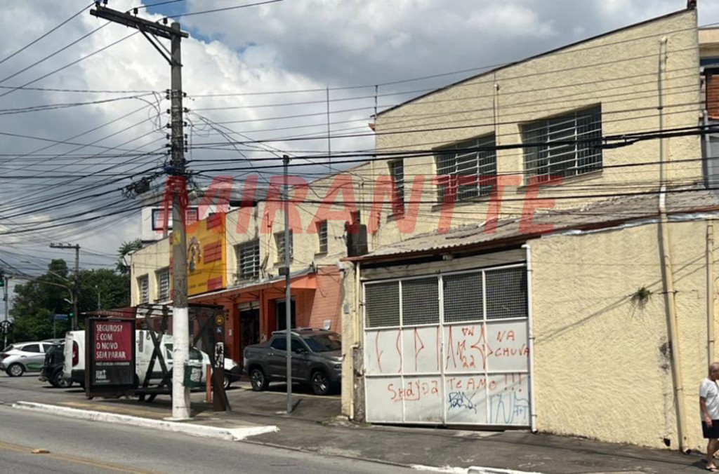 Galpao de 1176m² em Casa Verde