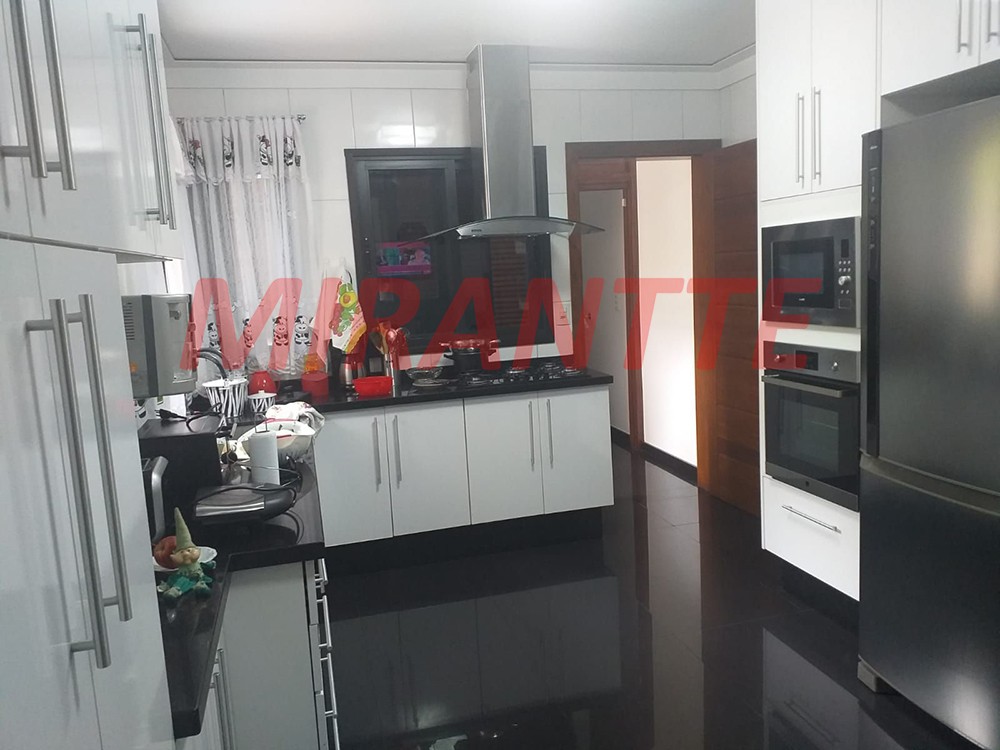 Sobrado de 207m² com 3 quartos em Vila Guilherme
