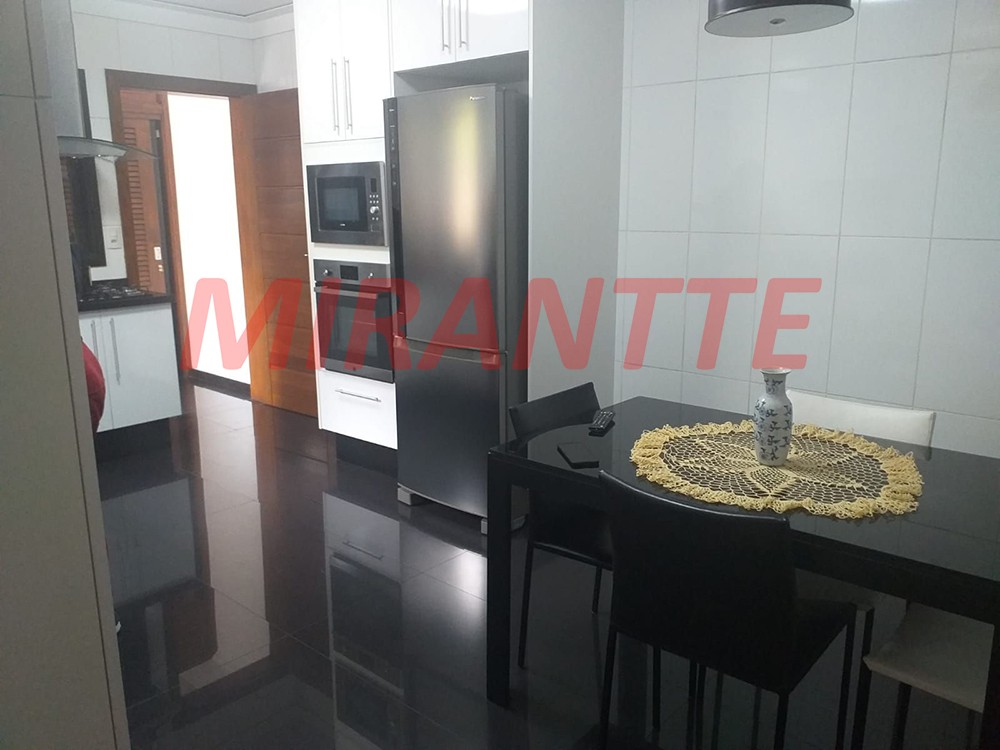 Sobrado de 207m² com 3 quartos em Vila Guilherme