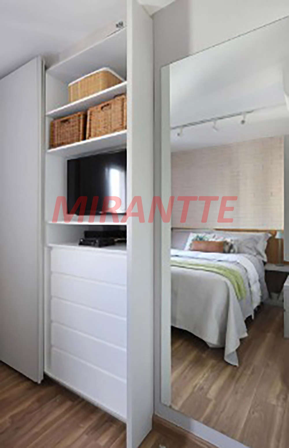 Apartamento de 77m² com 3 quartos em Consolação