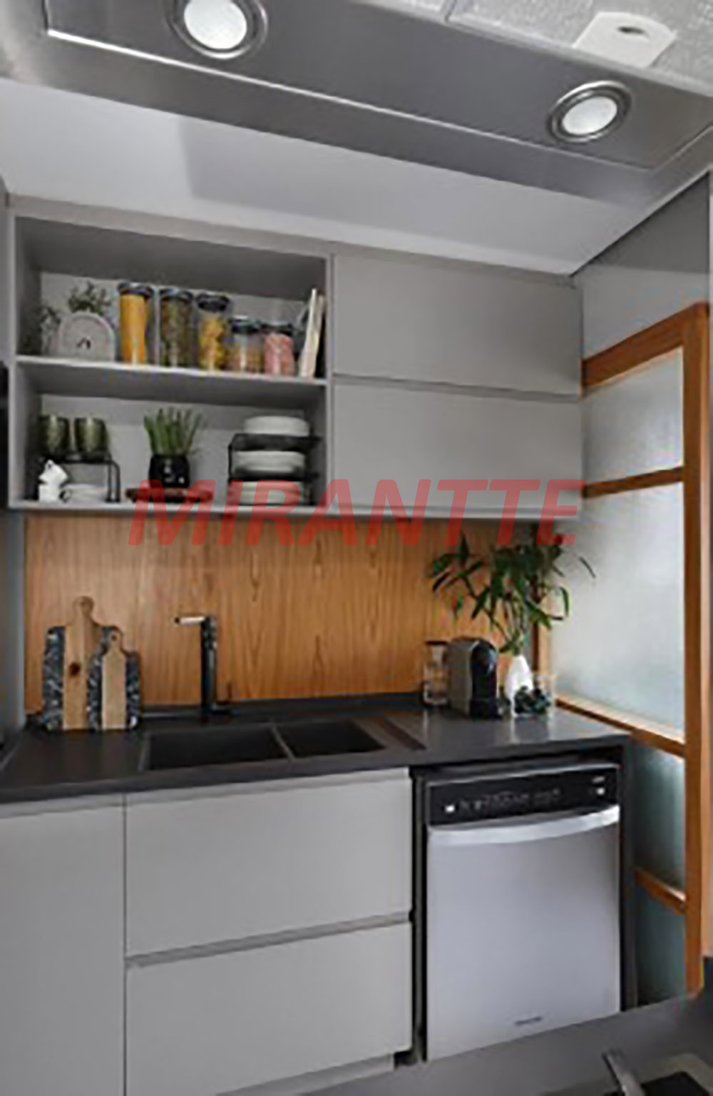 Apartamento de 77m² com 3 quartos em Consolação
