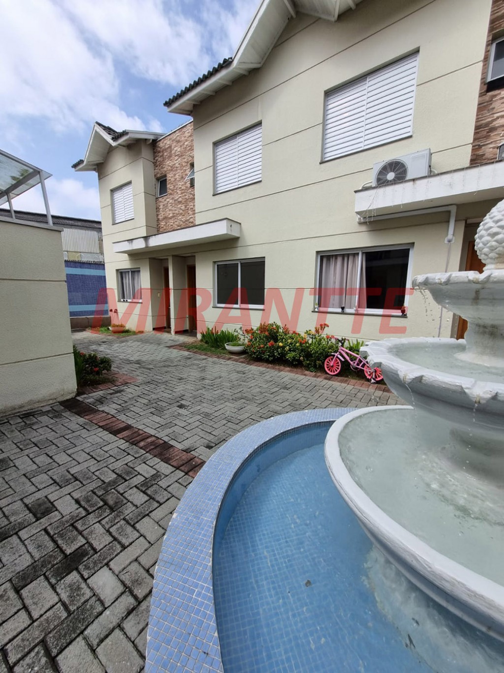 Cond. fechado de 60m² com 2 quartos em Tremembe