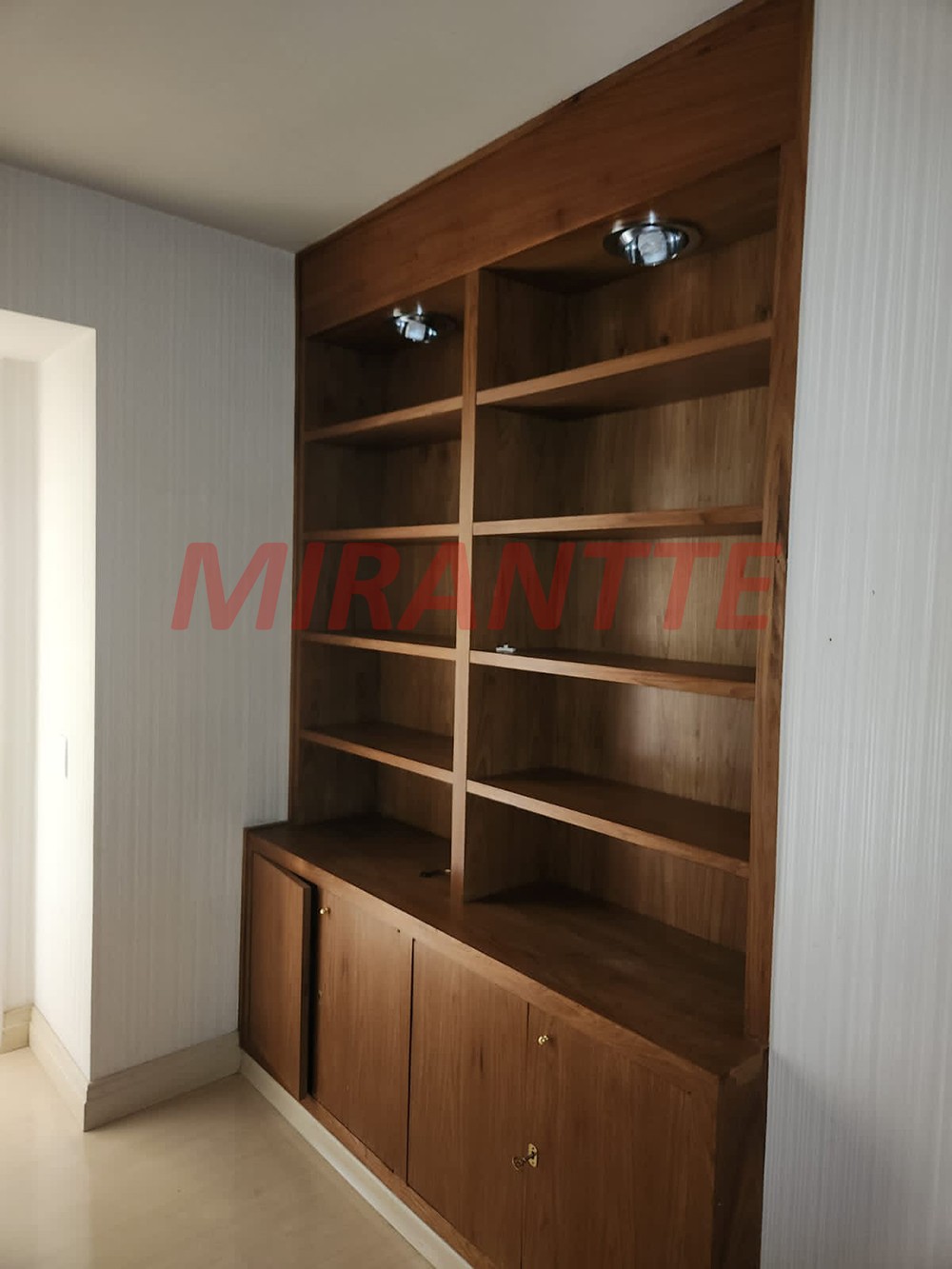Apartamento com 3 quartos em Jardim Esplanada