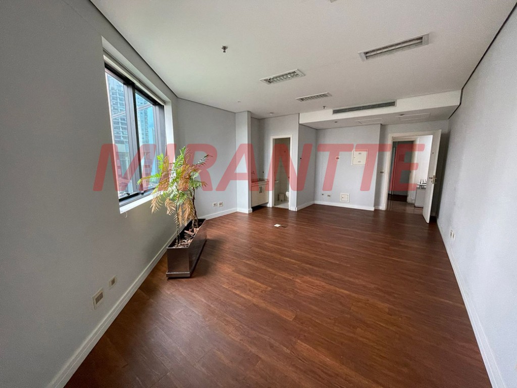 Conjunto comercial de 155m² em Cidade Monções