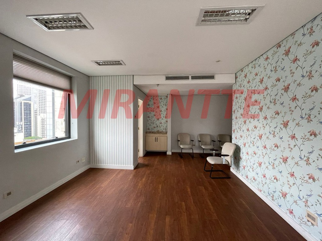 Conjunto comercial de 155m² em Cidade Monções