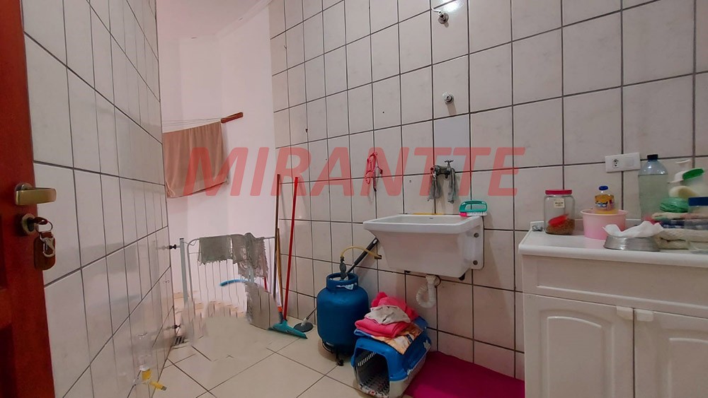 Sobrado de 369m² com 4 quartos em Vila Mazzei